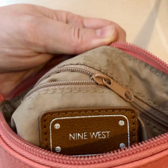 4-Pocket Nine West Purse - Picture 7 of 9